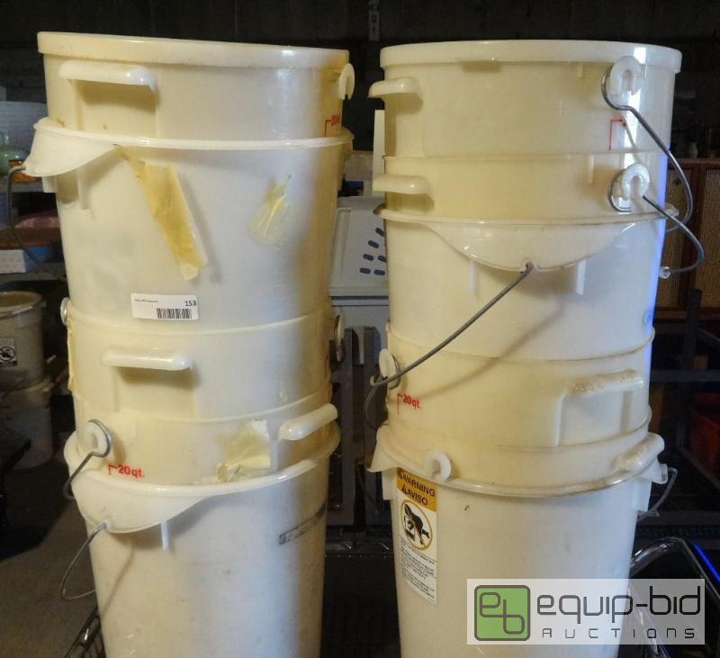 lot 153 image: Large Lot of 5 Gallon Buckets