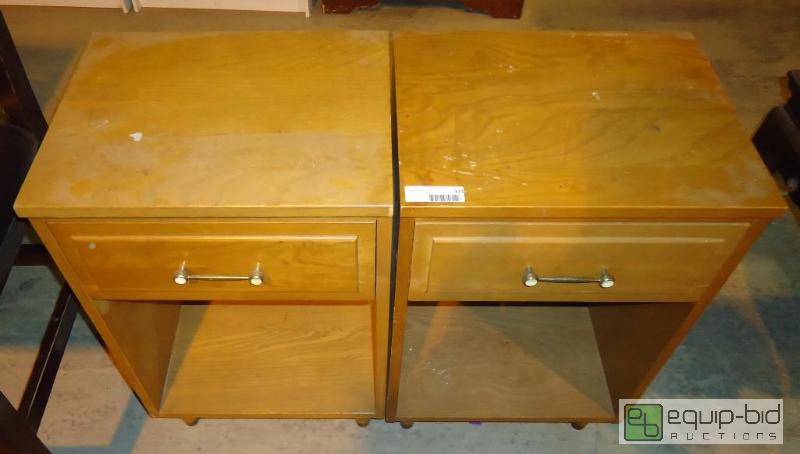 lot 171 image: Pair of Night Stands Mid-Century