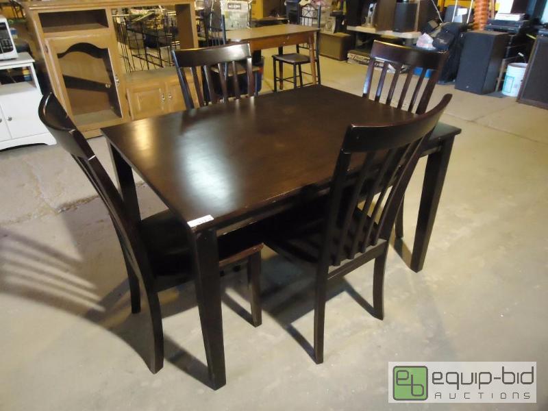 lot 18 image: Dining Table with 4 Chairs