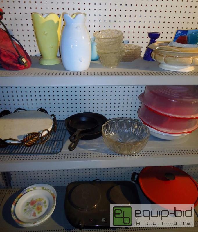 lot 192 image: 3 Shelves Full of Knick Knacks