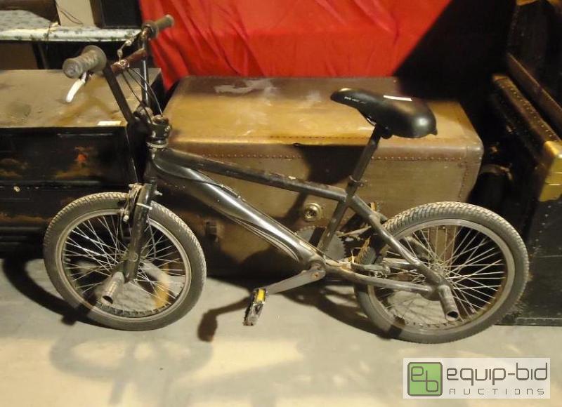 lot 86 image: Dirt Bike Mountain Bike
