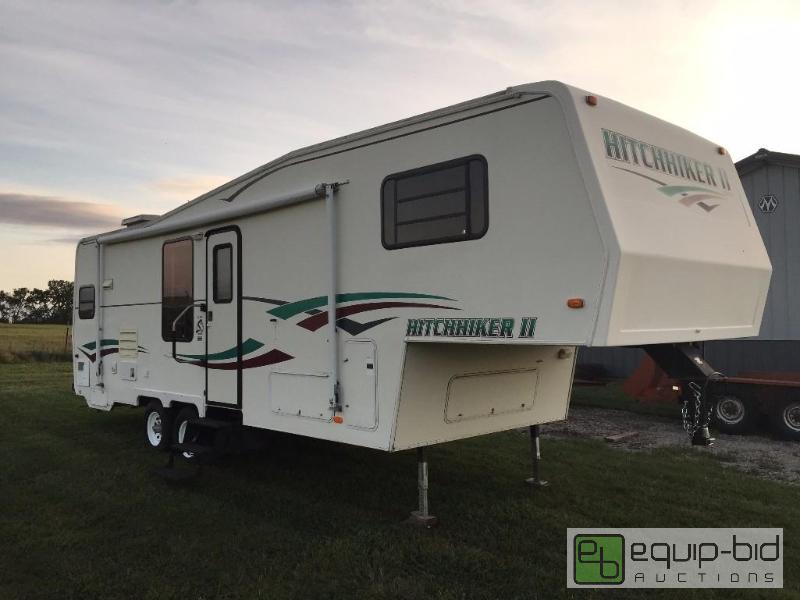 1998 Hitchhiker II 5th. Wheel Travel Trailer 1998 28' Hitchhiker II