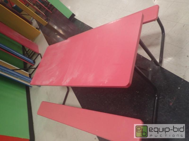 lot 1124 image: Pink Seating Bench Table