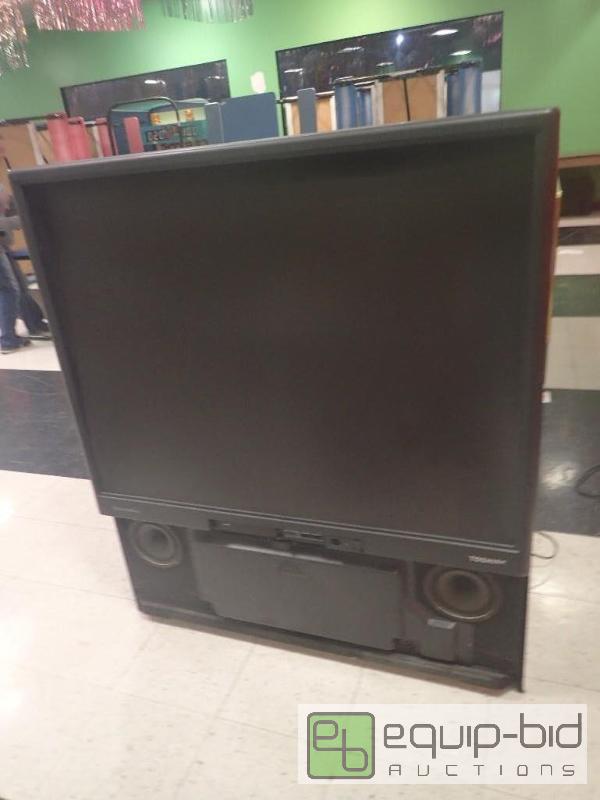 lot 1146 image: 50 Toshiba Projection TV