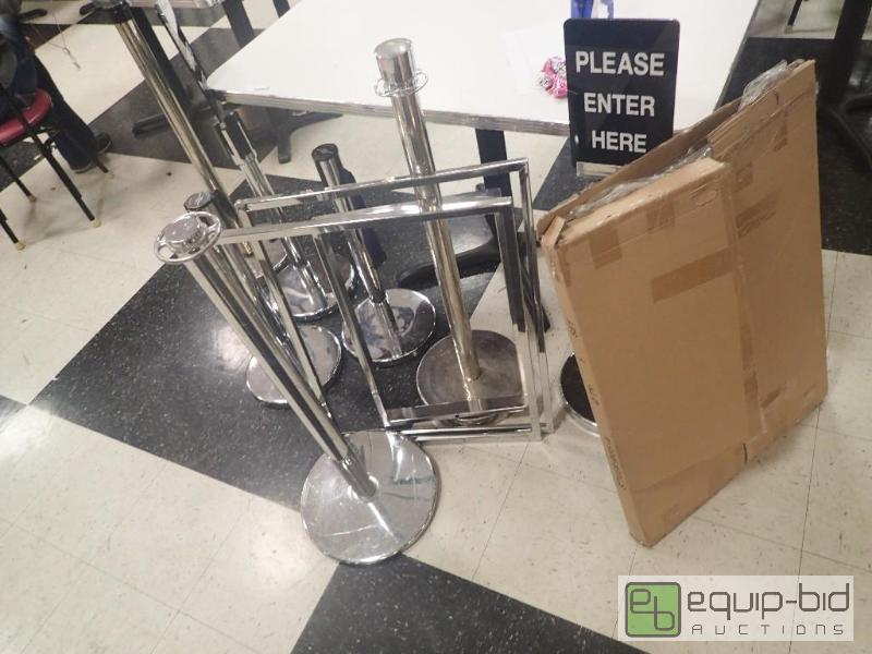lot 2086 image: Large lot of Tesla Barriers and Frames