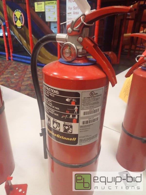 lot 2091 image: Dry Chemical Fire Extinguisher