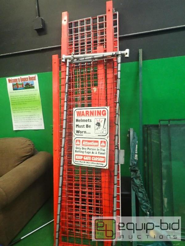 lot 2117 image: Large Lot of Metal Wire Batting Cage