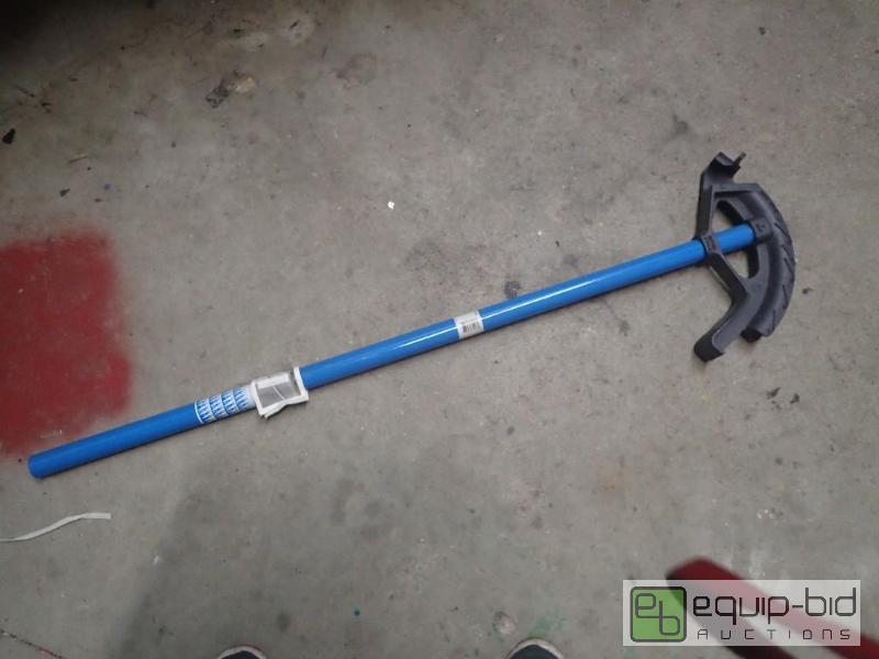 lot 2182 image: Pipe Bender