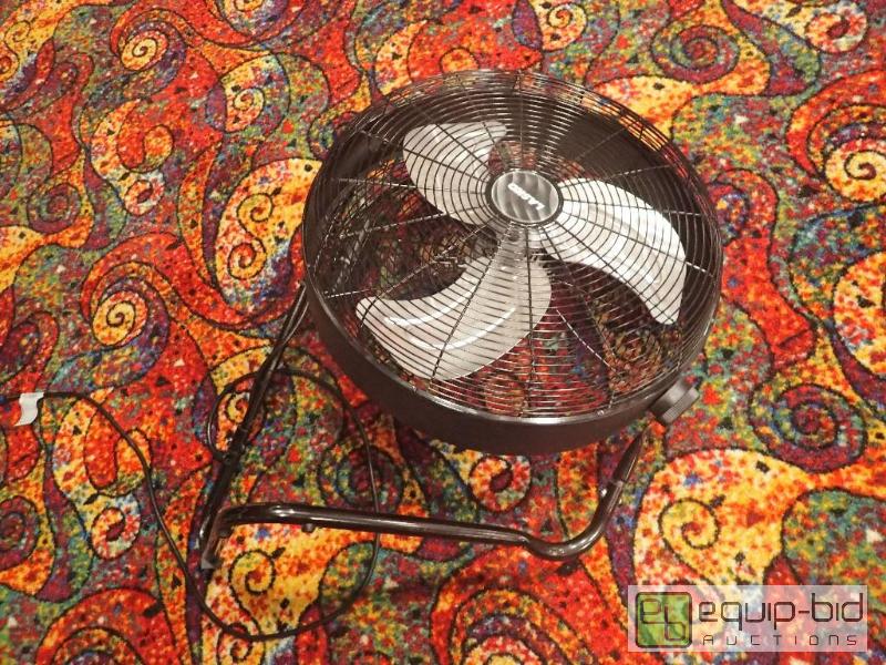 lot 2188 image: 20 Floor Fan