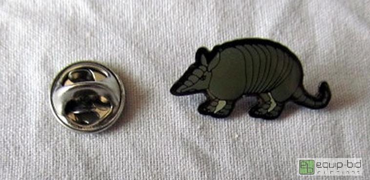 lot 3091 image: Armadillo Cool Pin (36) New Three Dozen Pins in bag