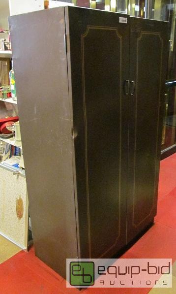 lot 3121 image: Large Metal Cabinet Two Door