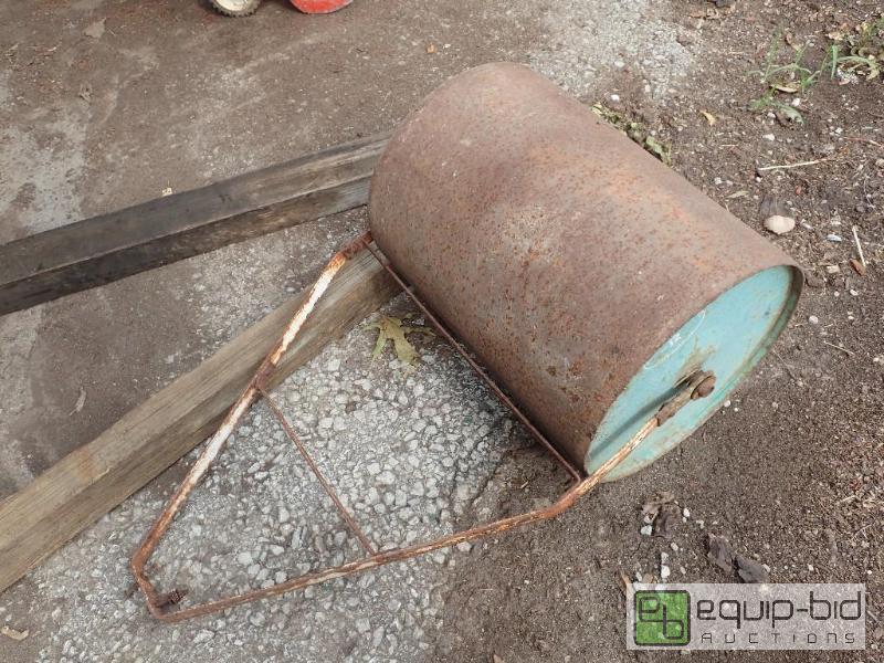 lot 68 image: Pull Behind Ground Packer