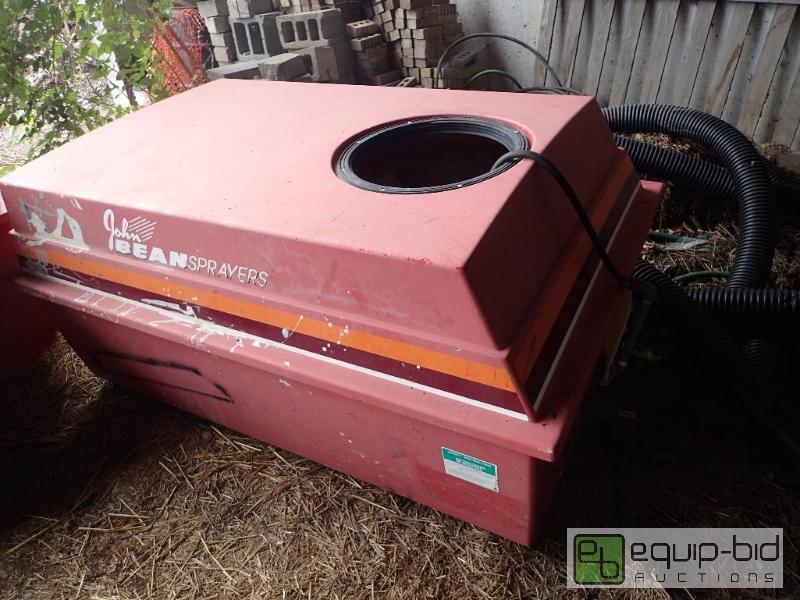lot 72 image: 300 Gal John Bean Sprayer Tank