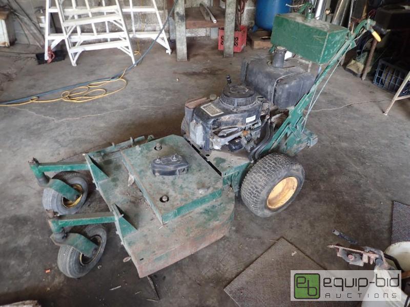 lot 752 image: Bunton Bhc36 Mid Size Walk Behind Lawn Mower