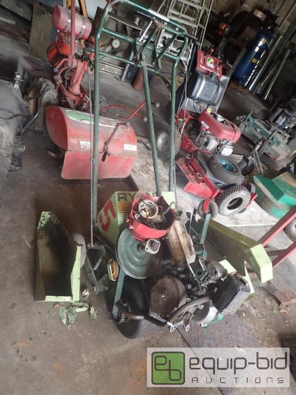 lot 761 image: Parts Only Yard Aerator