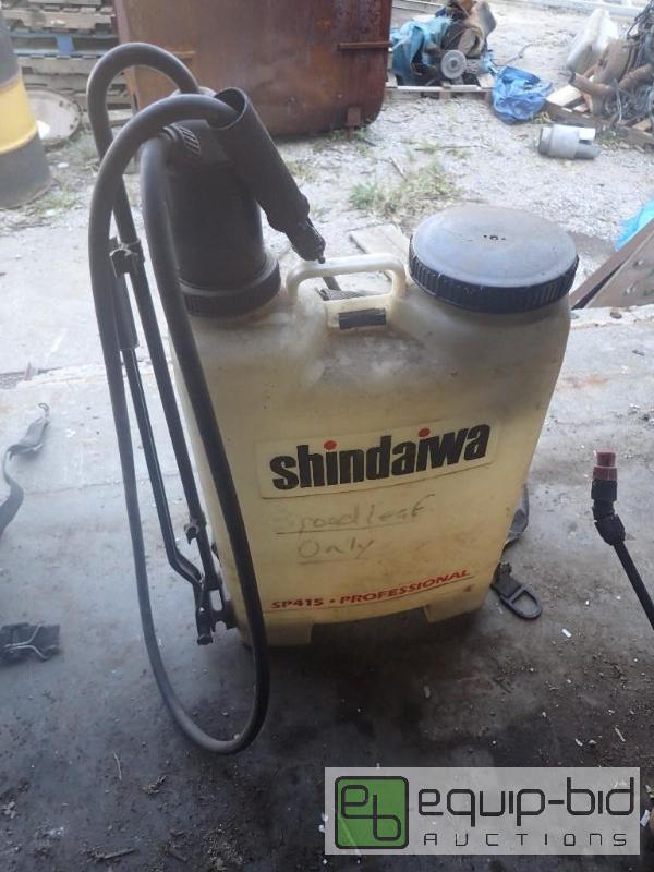 lot 792 image: Shindaiwa Chemmical Sprayer