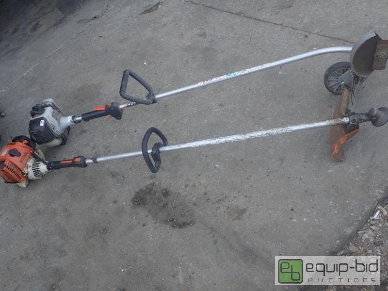 lot 802 image: (2) Echo and Stihl Gas Weed Eaters