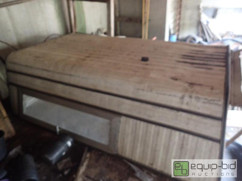 lot 82 image: Full Size Truck Camper Shell