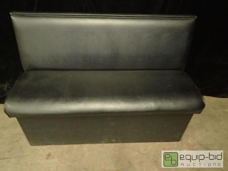 lot 1085 image: Single Bar Height Booth