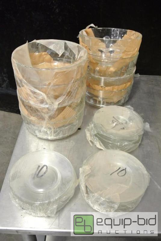 lot 1492 image: Large Lot of Small Glass Plates and Large Bowls
