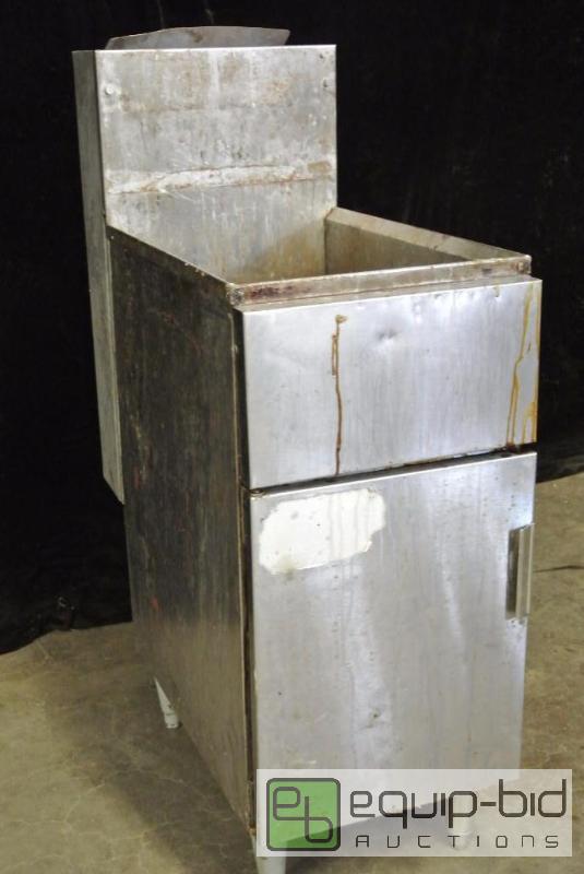 lot 1510 image: Natural Gas Fryer