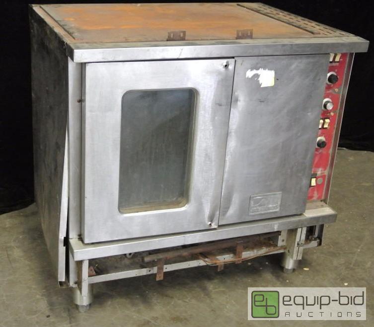 lot 1534 image: Southbend Natural Gas Full Size Convection Oven for Parts
