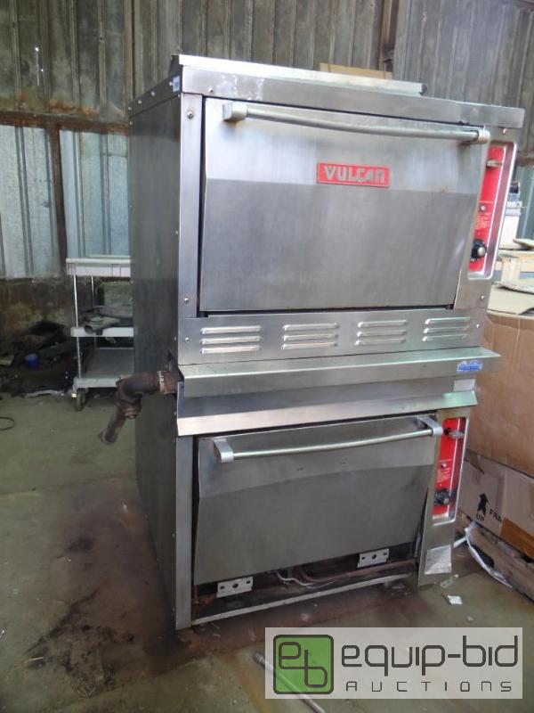 lot 4225 image: Vulcan Full Size Natural Gas Oven