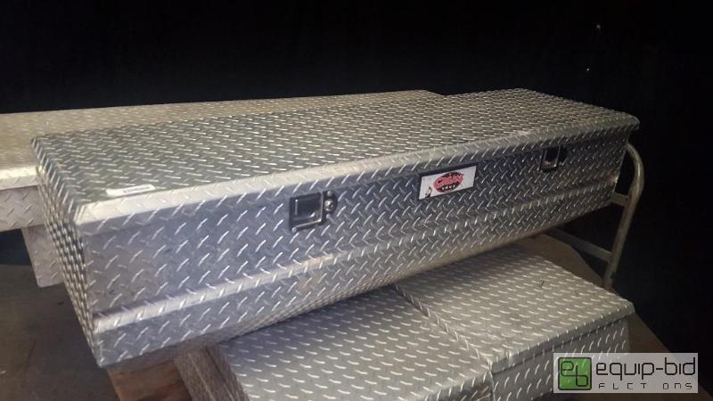 lot 4235 image: Chux Trux Full Size Truck Bed Tool Box