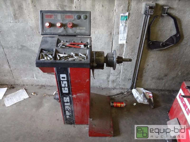 lot 529 image: Coats 650 direct drive wheel balancer 120v (m...