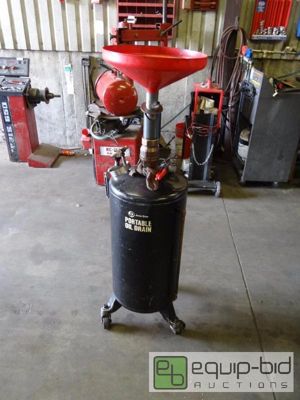 lot 530 image: John Dow portable oil drain...