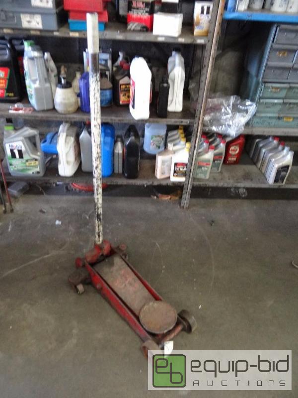 lot 544 image: Floor jack...