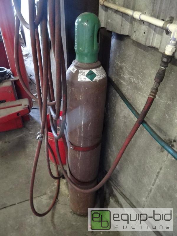 lot 545 image: Carbon Dioxide tank (filled)...