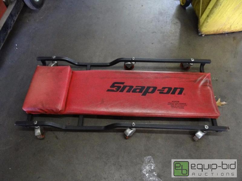 lot 546 image: Snap-On creeper...