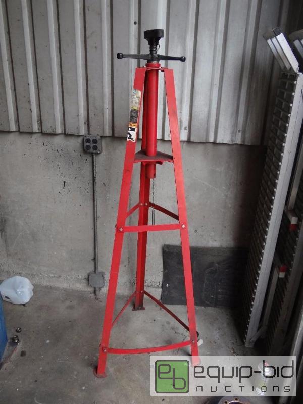 lot 549 image: 2 ton tri-pod supplementary stand 66 in tall...