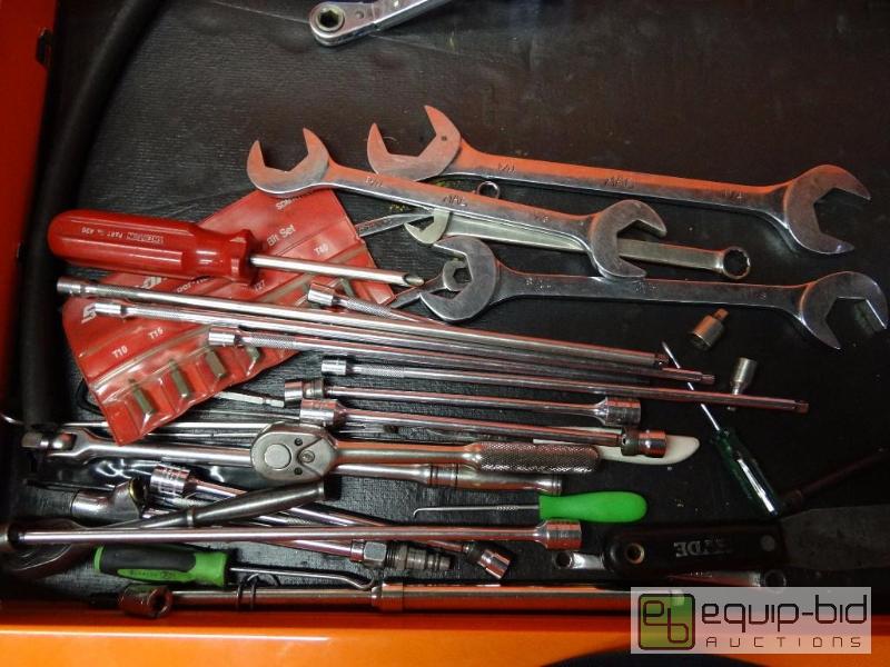 lot 581 image: Various Snap-On &amp Matco wrenches &amp ra...