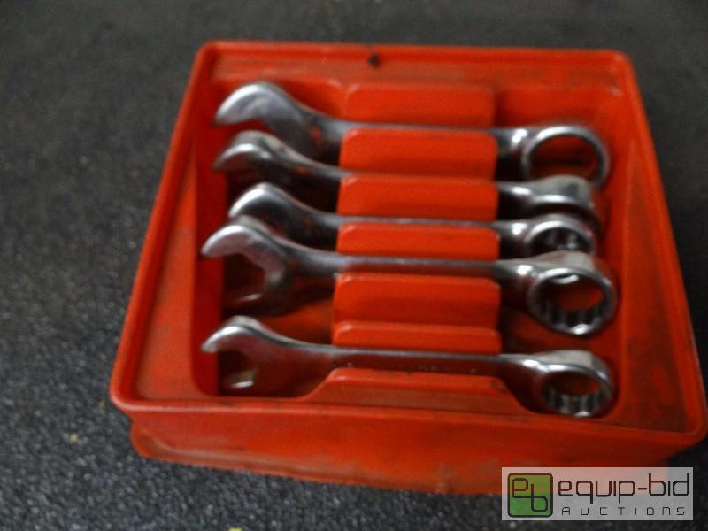 lot 583 image: Matco 5pc shorty wrench set 12-34&quot...