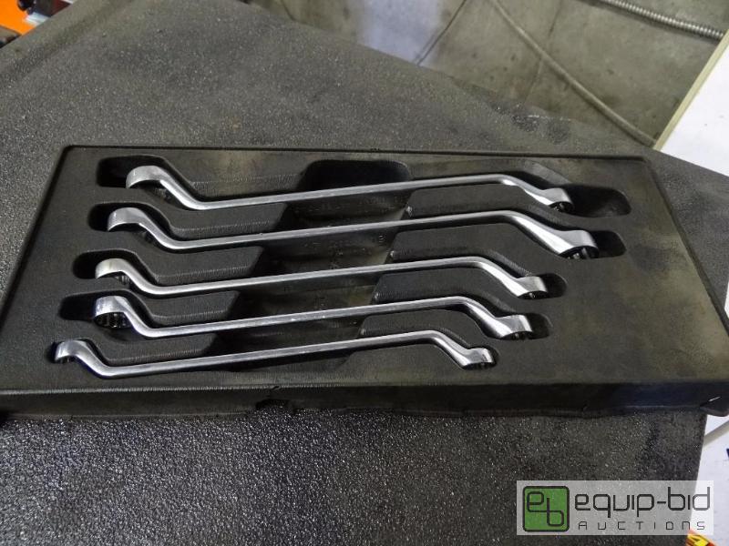 lot 594 image: Snap-On 5pc 10-19mm offset dbl box end wrench...