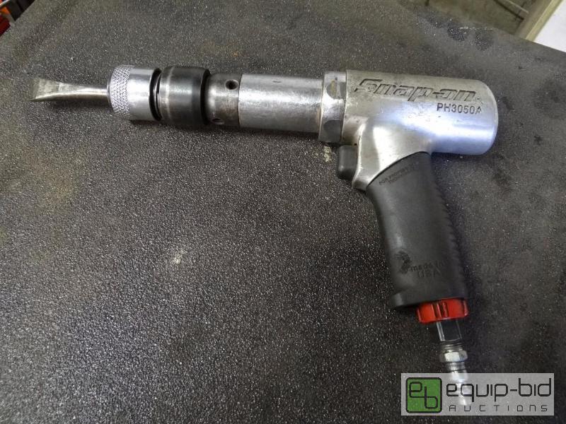 lot 595 image: Snap-On pnuematic punch (model PH3050A)...