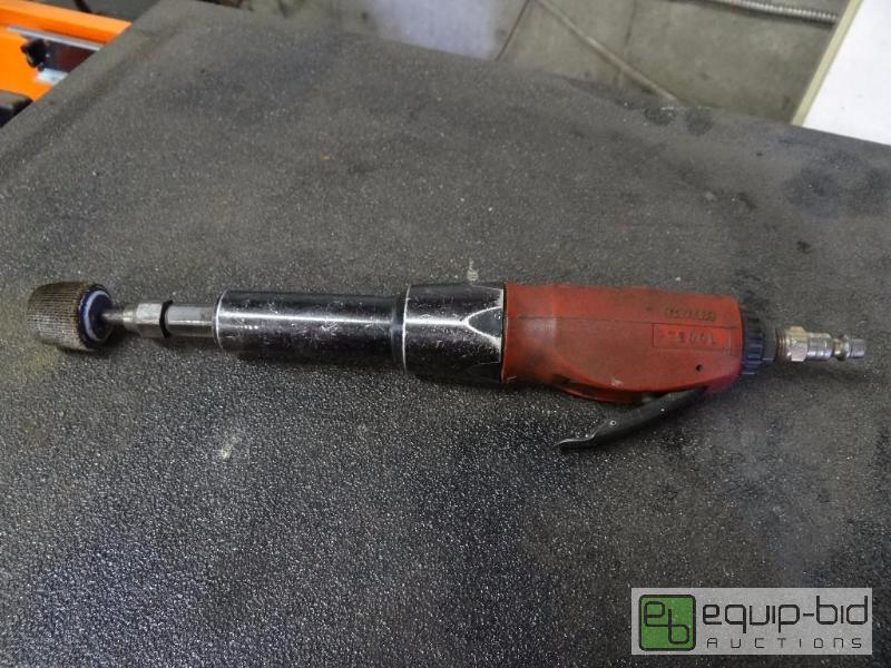 lot 597 image: Snap-On pnuematic die grinder (model PT200L)...