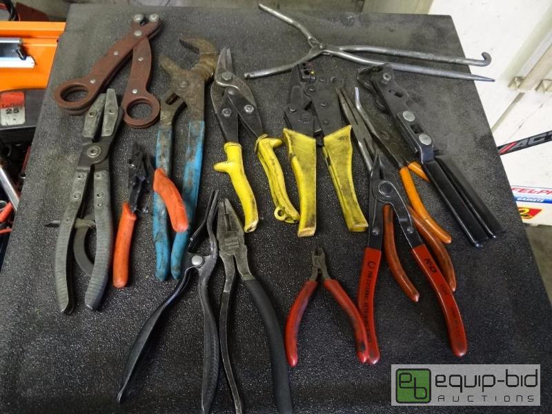 lot 606 image: 14pc various brands pliers lot...