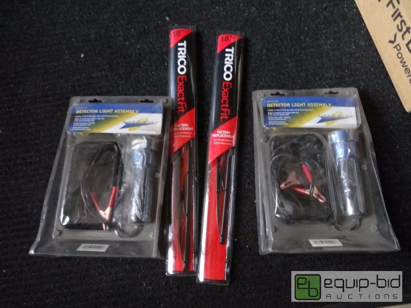lot 645 image: 2 New 18&quot wiper blades 2 detector light ...
