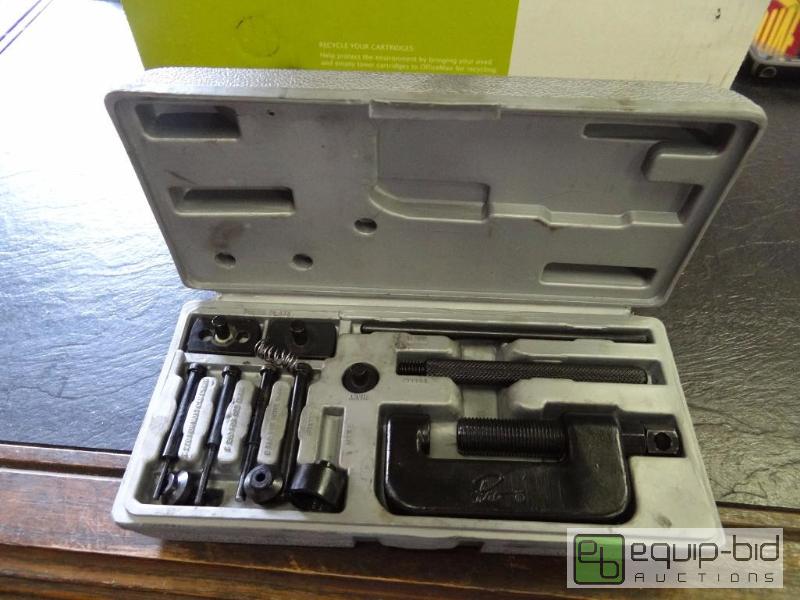 lot 651 image: Chain Cutter and Riveting Tool...