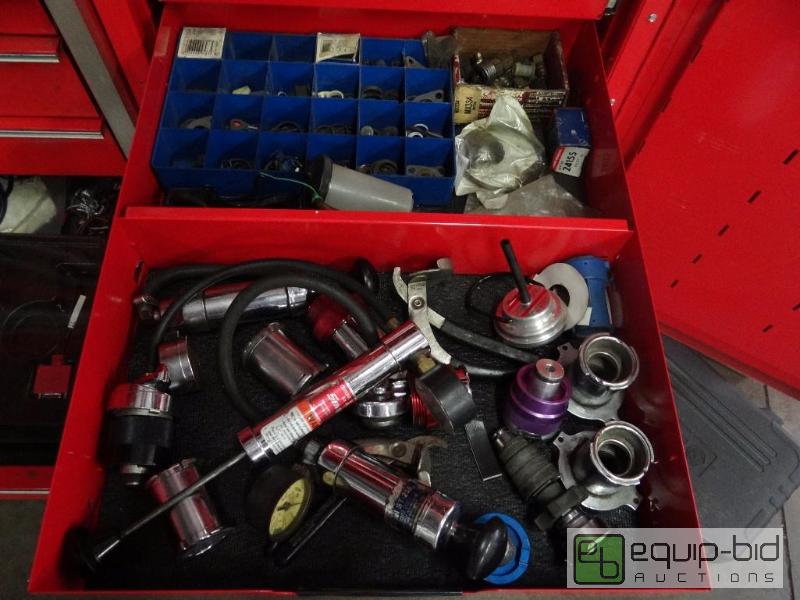 lot 658 image: Contents of shelf  O Rings, Snap-on cooling s...