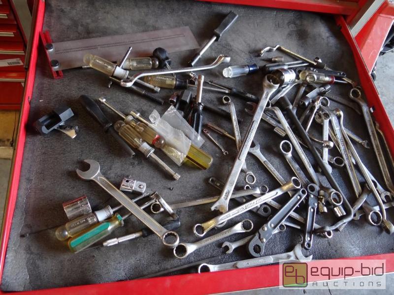 lot 666 image: Contents of shelf Drawer of offset wrenches a...