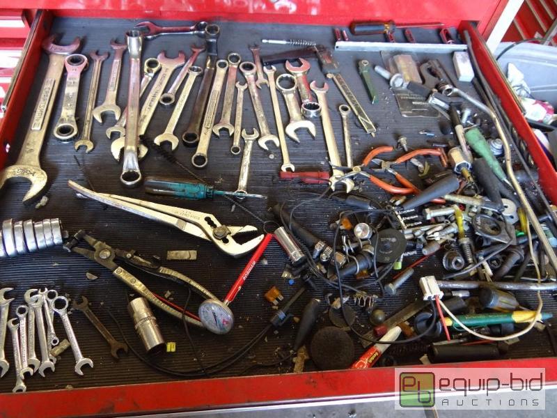 lot 677 image: Contents of shelf  misc wrenches and parts an...
