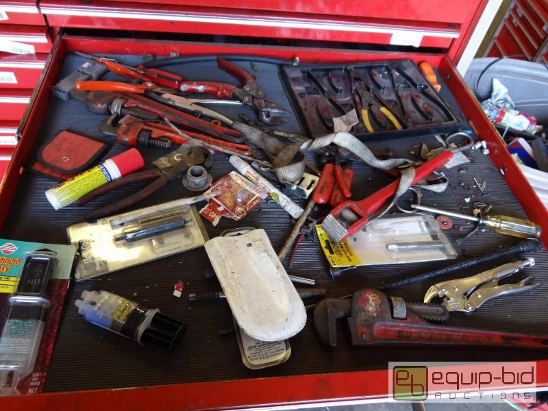 lot 678 image: Contents of shelf .. Pipe wrenches, vise grip...