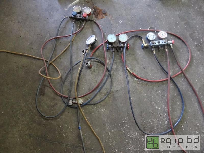 lot 686 image: Refrigeration gauges  lot of 4...