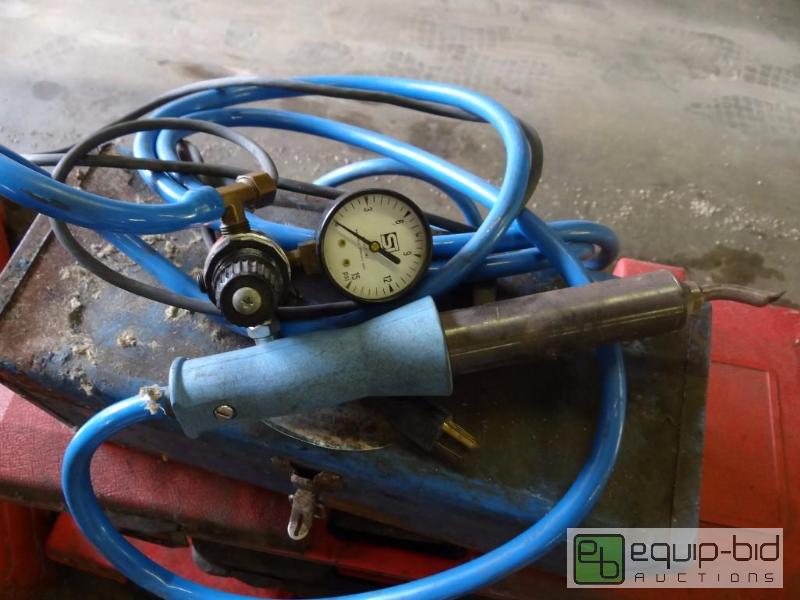 lot 693 image: Pneumatic HeatAir Gun...