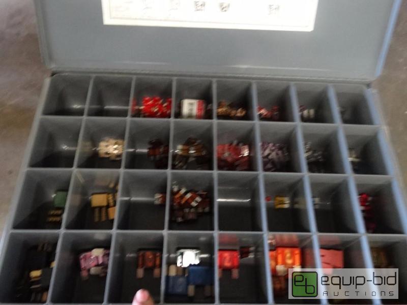 lot 700 image: Master Fuse Kit...