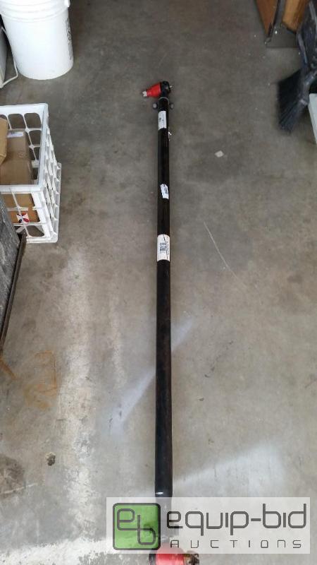 lot 100 image: NEW TRUCK CROSSTUBE ASSEMBLY